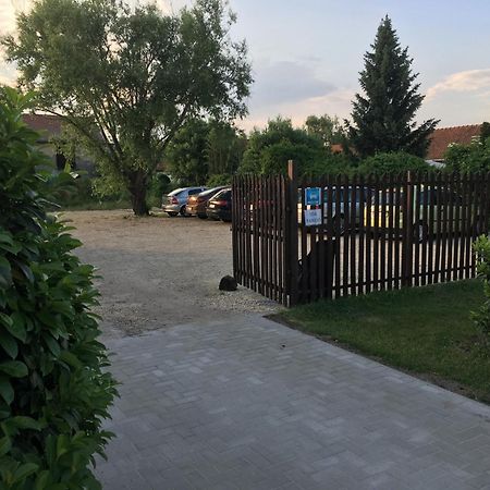 Ida Rooms Лайошмиже Экстерьер фото