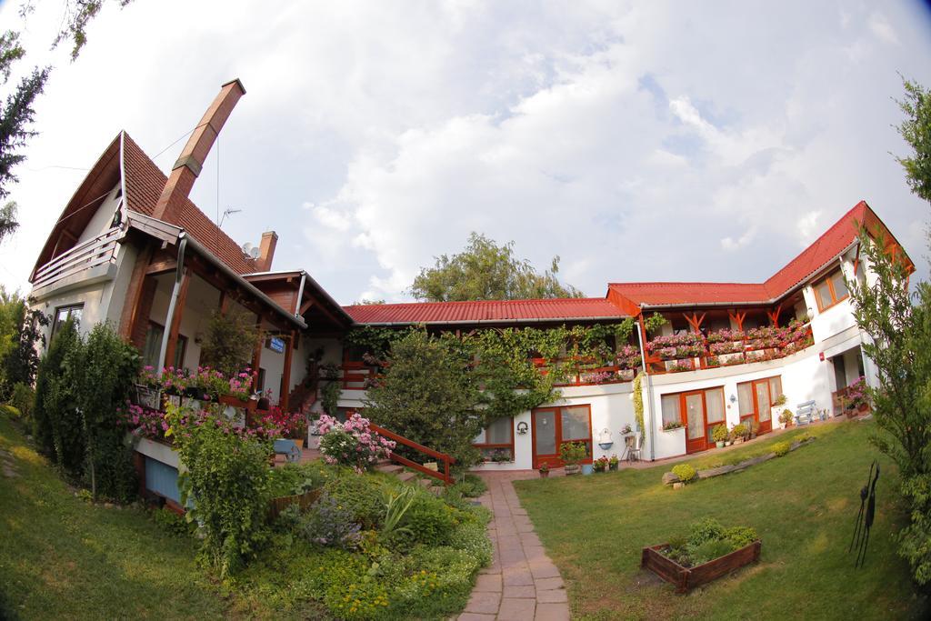 Ida Rooms Лайошмиже Экстерьер фото