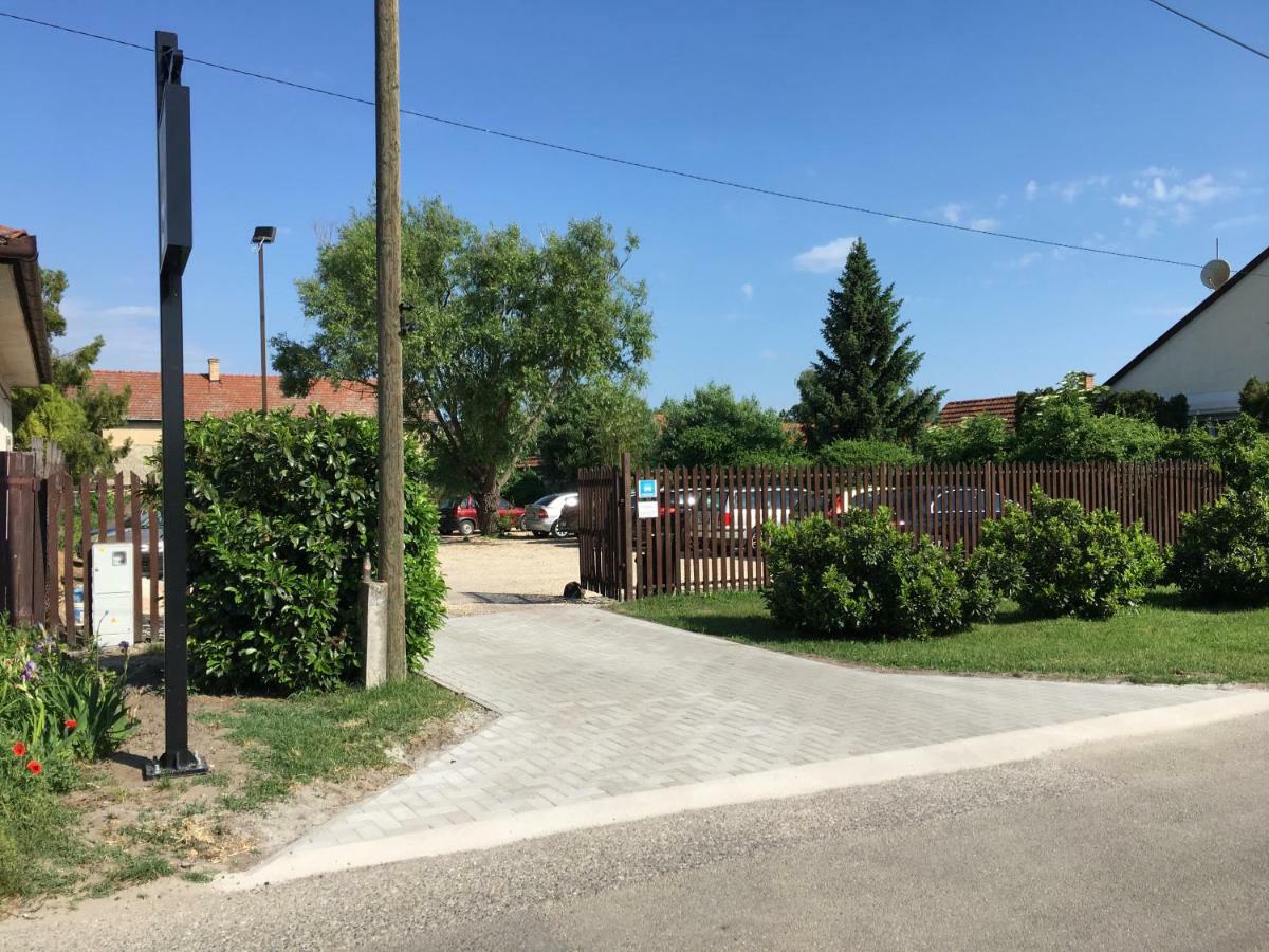 Ida Rooms Лайошмиже Экстерьер фото